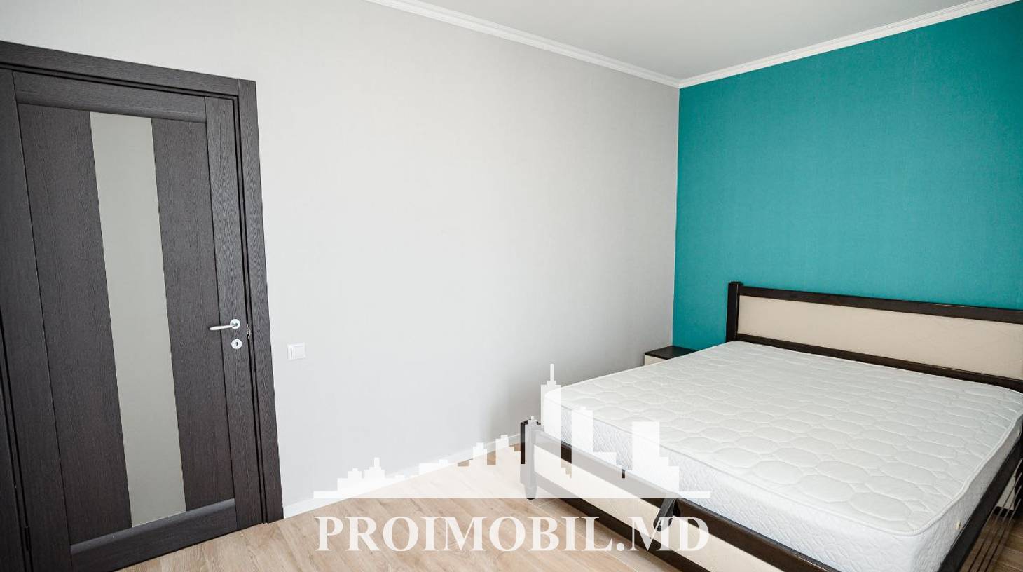 https://images.proimobil.md/b1qcxZyv549ifDWo867ZgU03sGg8f7O3cSTga4XWGnA/watermark:0.75:so:0:30:0.39/resize:fill:1460:816:1/gravity:ce/bG9jYWw6Ly8vZXN0YXRlL2xyLzBmMTljMWZkLTdhNWItNDU1Ni05NjBmLWRiMWI4NTk0NGI5OS5qcGVn