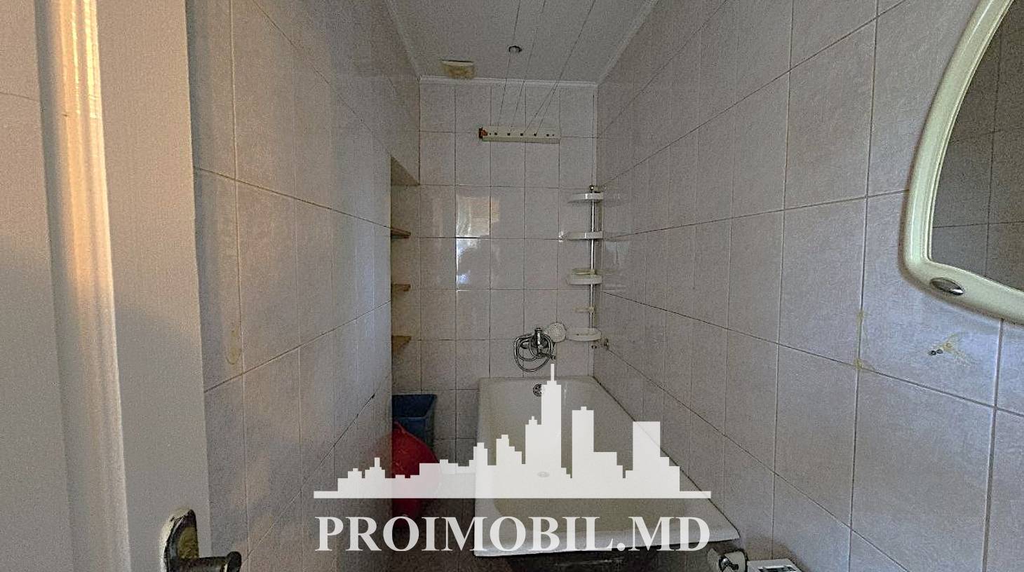 https://images.proimobil.md/b2TJg9Bciq9kvC4CKHcwhPvnB9O4Xa53Pd3KsnVtWIE/watermark:0.75:so:0:30:0.39/resize:fill:1460:816:1/gravity:ce/bG9jYWw6Ly8vZXN0YXRlL2xyLzkxMDliZDgyLTY3ZjAtNGM5MC04MTk0LWRmZGFjMjY5NzQ2Yy5qcGVn