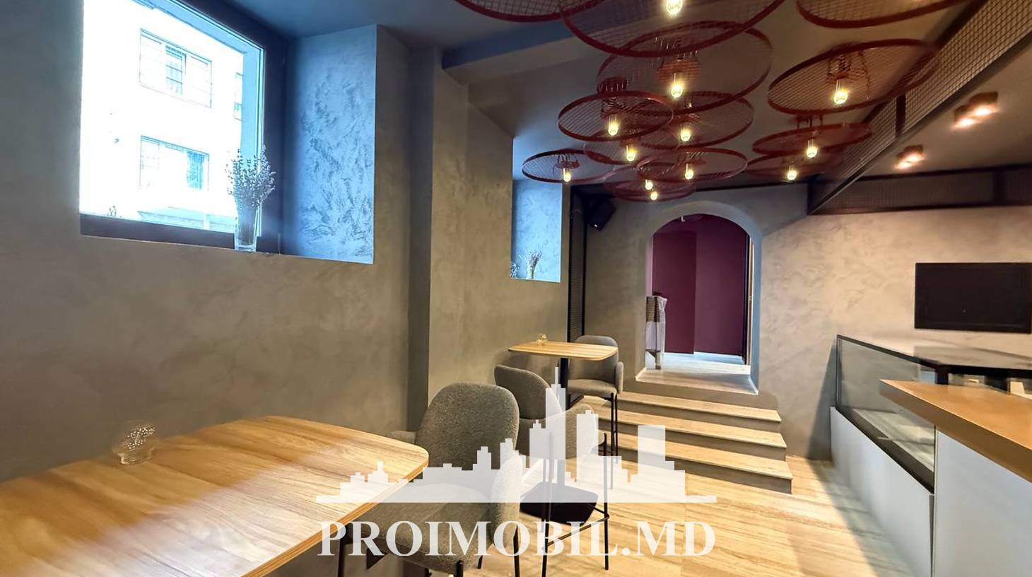 https://images.proimobil.md/b7sE9zA3fpJZLkuf7N8yvWZVegBdLzSJxzRlcfr2aN4/watermark:0.75:so:0:30:0.39/resize:fill:1460:816:1/gravity:ce/bG9jYWw6Ly8vZXN0YXRlL2xyL2VhNzA3MjNmLTkzM2ItNGVlYi04YjZjLTQ2OTUzMGQ3ZGRkZi5qcGVn