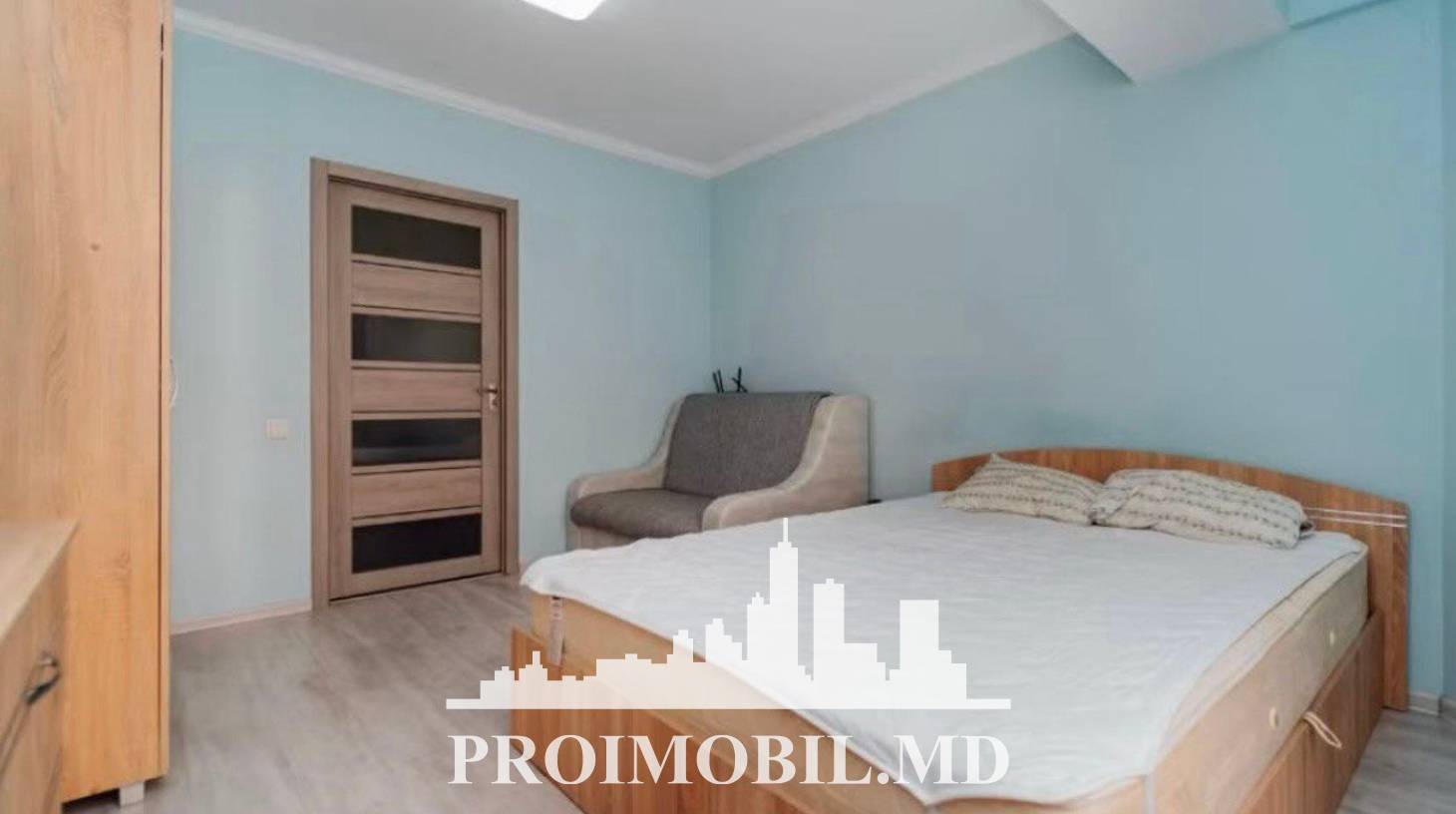 https://images.proimobil.md/b8d2IzY7OZznYij1ErpAjKMDxBeZulI4mS0C4bAMTyg/watermark:0.75:so:0:30:0.39/resize:fill:1460:816:1/gravity:ce/bG9jYWw6Ly8vZXN0YXRlL2xyL2YyODI3YTk5LTNlMzAtNDlkNi1hYTEzLTZkZGFlYmRkY2JhMi5qcGVn