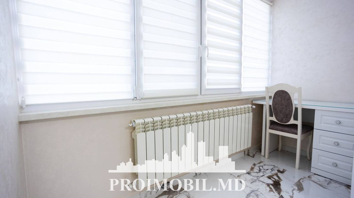 https://images.proimobil.md/bAIP0L2YCtiOP-ywsUTUm3oQK7BvHvAeGof6s2GEkP0/watermark:0.75:so:0:30:0.39/resize:fill:1460:816:1/gravity:ce/bG9jYWw6Ly8vZXN0YXRlL2xyL2RjNTgxODQ2LWE4ZjctNDZiOC04OThhLWJlMGNjM2Q2ZDg2NS5qcGVn