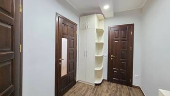 https://images.proimobil.md/bBybf7u8mZqo7UXzlLrBJSS8QGNpU369pVxs4HsrdHQ/resize:fill:350:198:1/gravity:ce/bG9jYWw6Ly8vZXN0YXRlL2xyLzFjMDA2NTU2LTZkM2QtNDYxMS1hZDVmLTE3ZGYyYTMxZmYxYS5qcGVn