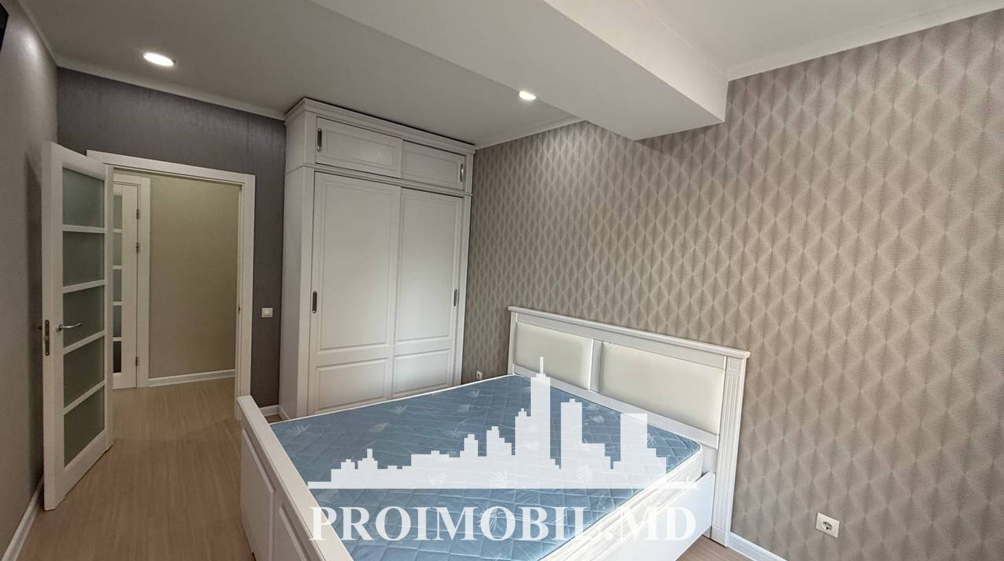 https://images.proimobil.md/bE679LS7SLyix0dxH6Qex0pfwp0aFOkA-ntVLAnA-F8/watermark:0.75:so:0:30:0.39/resize:fill:1460:816:1/gravity:ce/bG9jYWw6Ly8vZXN0YXRlL2xyLzk3YjBlODdlLTQxZjktNGRhYS1iMjM0LTY5ZDNiYzNkMDdhZS5qcGVn
