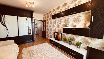 https://images.proimobil.md/bF5tFxI7hQKvm2V-37YEPJWtHUjj2ZOI1PL2bf4Yh9o/resize:fill:350:198:1/gravity:ce/bG9jYWw6Ly8vZXN0YXRlL2xyLzZhZjk0ZmFiLTM3M2YtNGVjZS1iNGJlLWViYzZjYjE3ZmIxMS5qcGVn