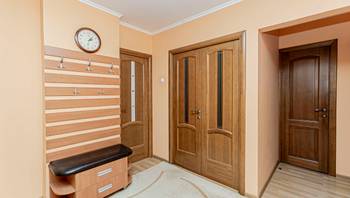 https://images.proimobil.md/bK4YNRhOEBoe5u0Y8oi7bzUKLAtvljcDdS0JHQ5M8Xc/resize:fill:350:198:1/gravity:ce/bG9jYWw6Ly8vZXN0YXRlL2xyLzBkYTZjMTUzLWM3M2EtNGM1NC05ZjI1LWJiNDg0YWJlMjA5OC5qcGVn
