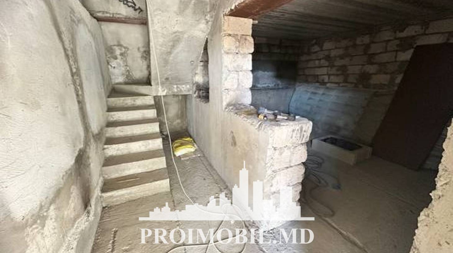 https://images.proimobil.md/bK5NCItC1aK3xxe4sateD-KS0I9SneOmWLNx8Q4DGO0/watermark:0.75:so:0:30:0.39/resize:fill:1460:816:1/gravity:ce/bG9jYWw6Ly8vZXN0YXRlL2xyLzM3ZGVmMGNiLWI1YzMtNDY3Ny05MzBiLTBjNWZjZWYyZWMyMC5qcGVn