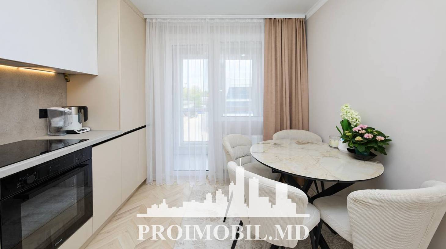 https://images.proimobil.md/bMpwiYTvFTK3Fev5-_J2hGEf_hVHrVUVcOtp4rA3ZwU/watermark:0.75:so:0:30:0.39/resize:fill:1460:816:1/gravity:ce/bG9jYWw6Ly8vZXN0YXRlL2xyLzg1Mzg0MDViLTg4NmYtNGJjZS05ZjNhLWI5YjMyYjEwZTE2MS5qcGVn