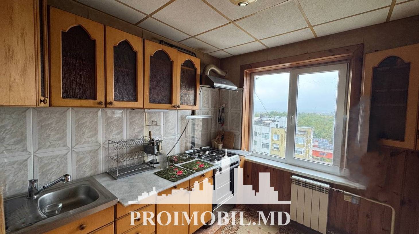 https://images.proimobil.md/bOrC6xz1l4OPZJwF9XbZISUzqJoMVr0aGOQir2V1y-o/watermark:0.75:so:0:30:0.39/resize:fill:1460:816:1/gravity:ce/bG9jYWw6Ly8vZXN0YXRlL2xyLzNlNGRhMjk3LTkzN2UtNGFlZC1iZmU4LTljZGVlMjAzOTA0NC5qcGVn