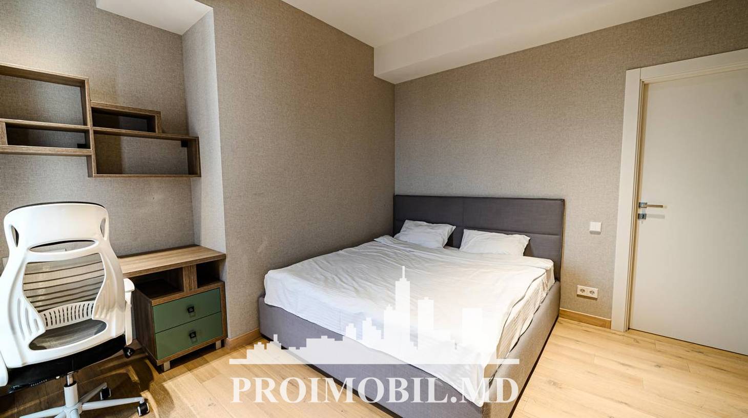 https://images.proimobil.md/bPXY8yg23mjyk8Y26-uaO55gI0R2GLCObdQLXMjK72E/watermark:0.75:so:0:30:0.39/resize:fill:1460:816:1/gravity:ce/bG9jYWw6Ly8vZXN0YXRlL2xyLzk4YjMxODNkLTUyNmItNDIwYS1hMWIyLWMyYjdiMWU5N2ZmYy5qcGVn