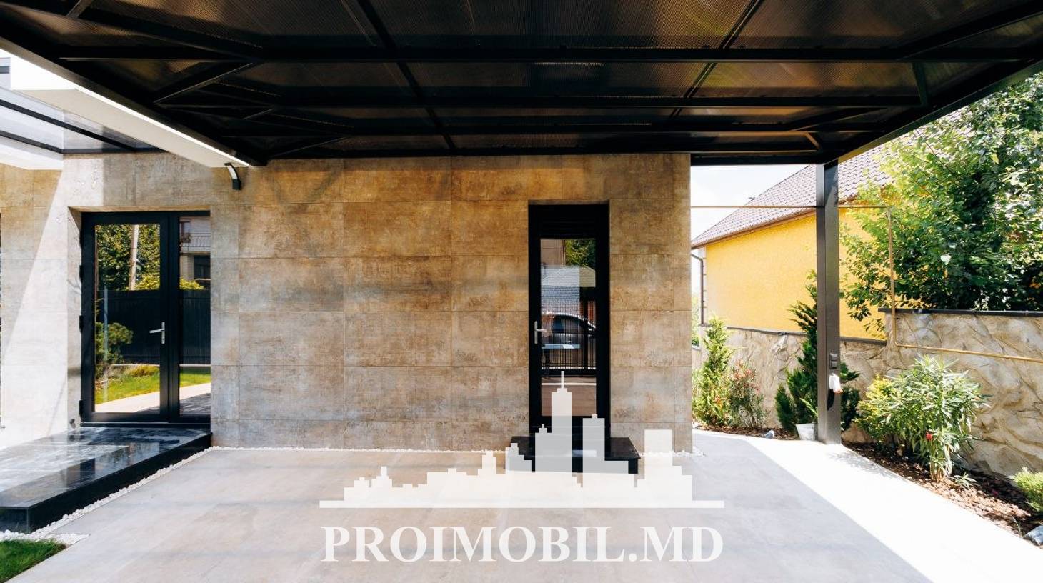 https://images.proimobil.md/bVkNS2ga2EDANRFyCFlZhq_7GoK8da4tTLP6ksae1s8/watermark:0.75:so:0:30:0.39/resize:fill:1460:816:1/gravity:ce/bG9jYWw6Ly8vZXN0YXRlL2xyLzlhZjhjM2NkLWY2MzktNDI0OC1iM2ZlLTM2N2IxOTBmMThjOC5qcGVn