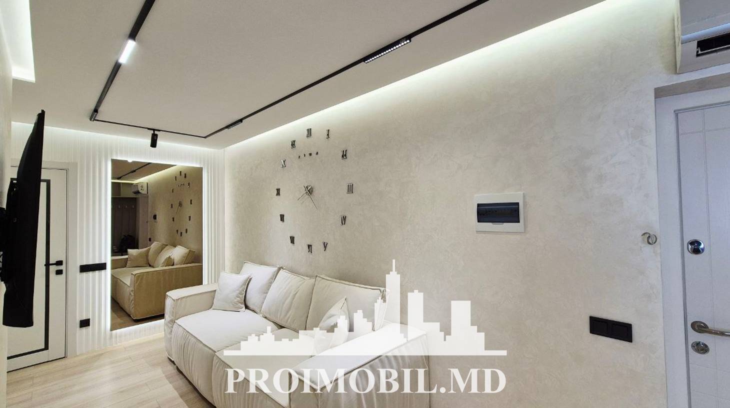 https://images.proimobil.md/bWRHhVLGaSP-0QhWDXMfidhjuw_mdfK1iBuhtLqQd0o/watermark:0.75:so:0:30:0.39/resize:fill:1460:816:1/gravity:ce/bG9jYWw6Ly8vZXN0YXRlL2xyLzgyYzUyYmE0LTFkYmItNDk5Ni1hMmQ5LTc5ZGNjNmI5NGQ3Yy5qcGVn