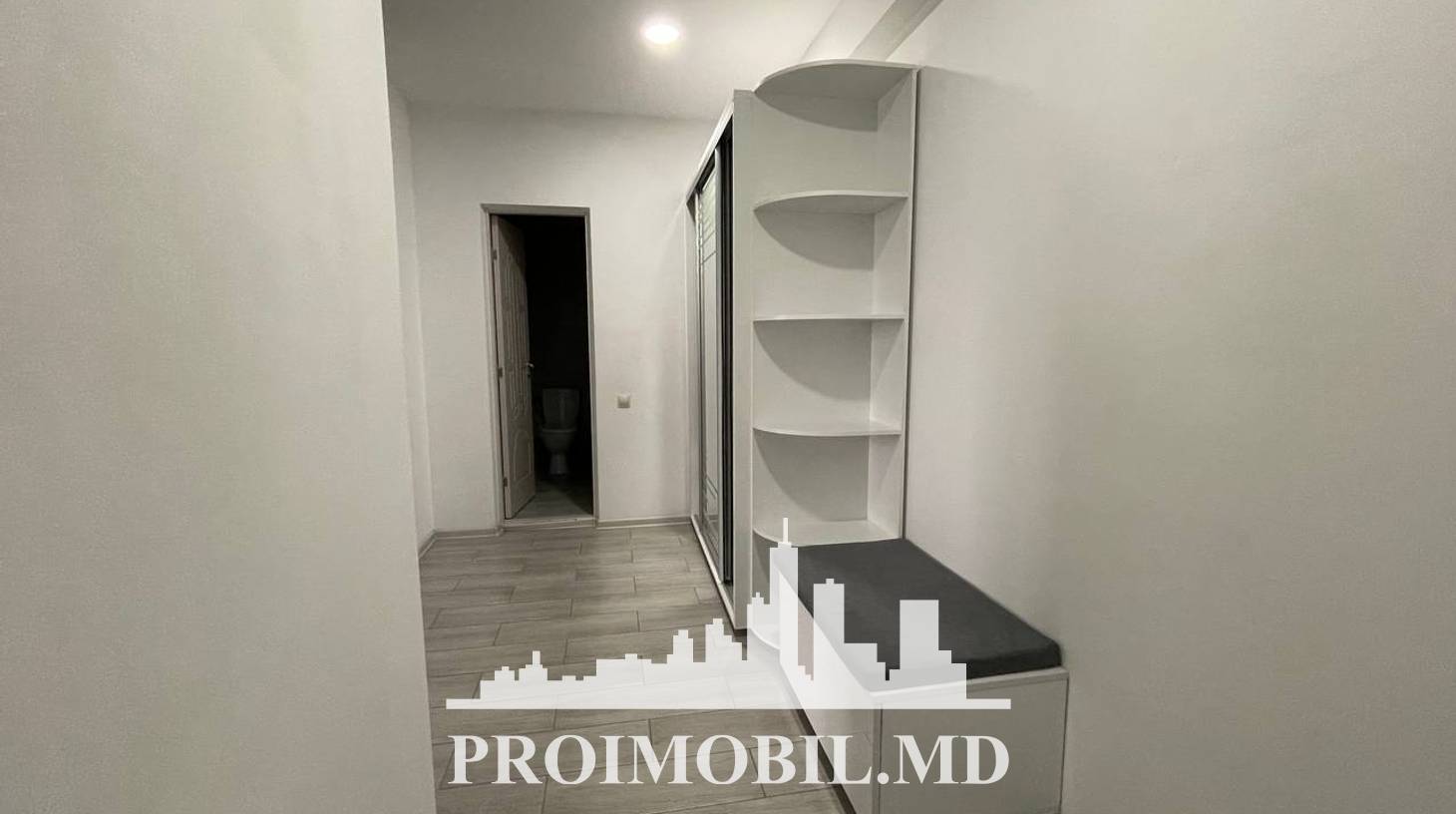https://images.proimobil.md/bWVXxJXjrSvFJrvz-jl71ze1CxXNZ75avw9ZsXHGk50/watermark:0.75:so:0:30:0.39/resize:fill:1460:816:1/gravity:ce/bG9jYWw6Ly8vZXN0YXRlL2xyL2VjYWVkNmVjLTA2ZjUtNDVjMi1iNjYyLTQyM2EwYzY3OWMxMS5qcGVn