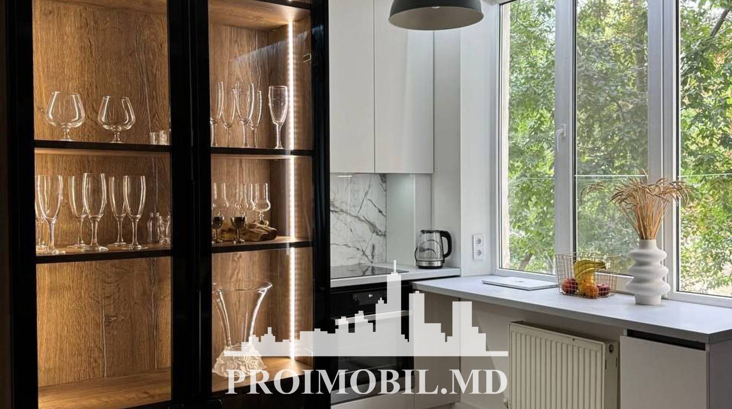 https://images.proimobil.md/bZzELWCwWmpHGgv6lOWf2EYwZTb5X3dsiucwZ_bO1LY/watermark:0.75:so:0:30:0.39/resize:fill:1460:816:1/gravity:ce/bG9jYWw6Ly8vZXN0YXRlL2xyL2FmYmVmZjFhLTI3MmEtNDg2ZC04ODRjLTdjNmQ4ZjY3YjMwOC5qcGVn