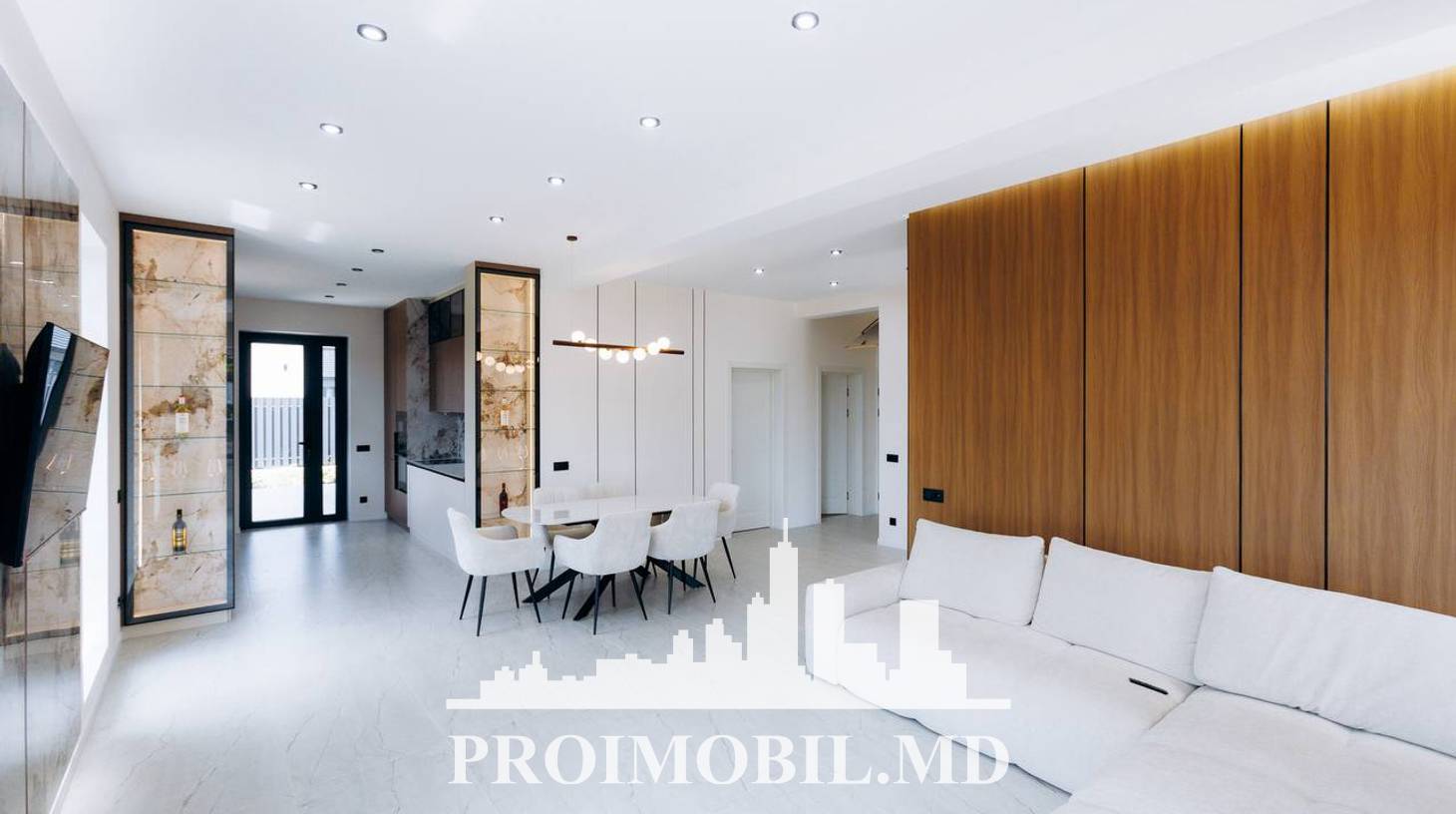 https://images.proimobil.md/bbKGBrqfmQg_kZB85U7QmD3pWz782ibYzYQ4npDkNxc/watermark:0.75:so:0:30:0.39/resize:fill:1460:816:1/gravity:ce/bG9jYWw6Ly8vZXN0YXRlL2xyLzE0MTY5YjAwLTNkMzktNGViNy04Y2IxLWVmMjg3YzE1YzNmMC5qcGVn