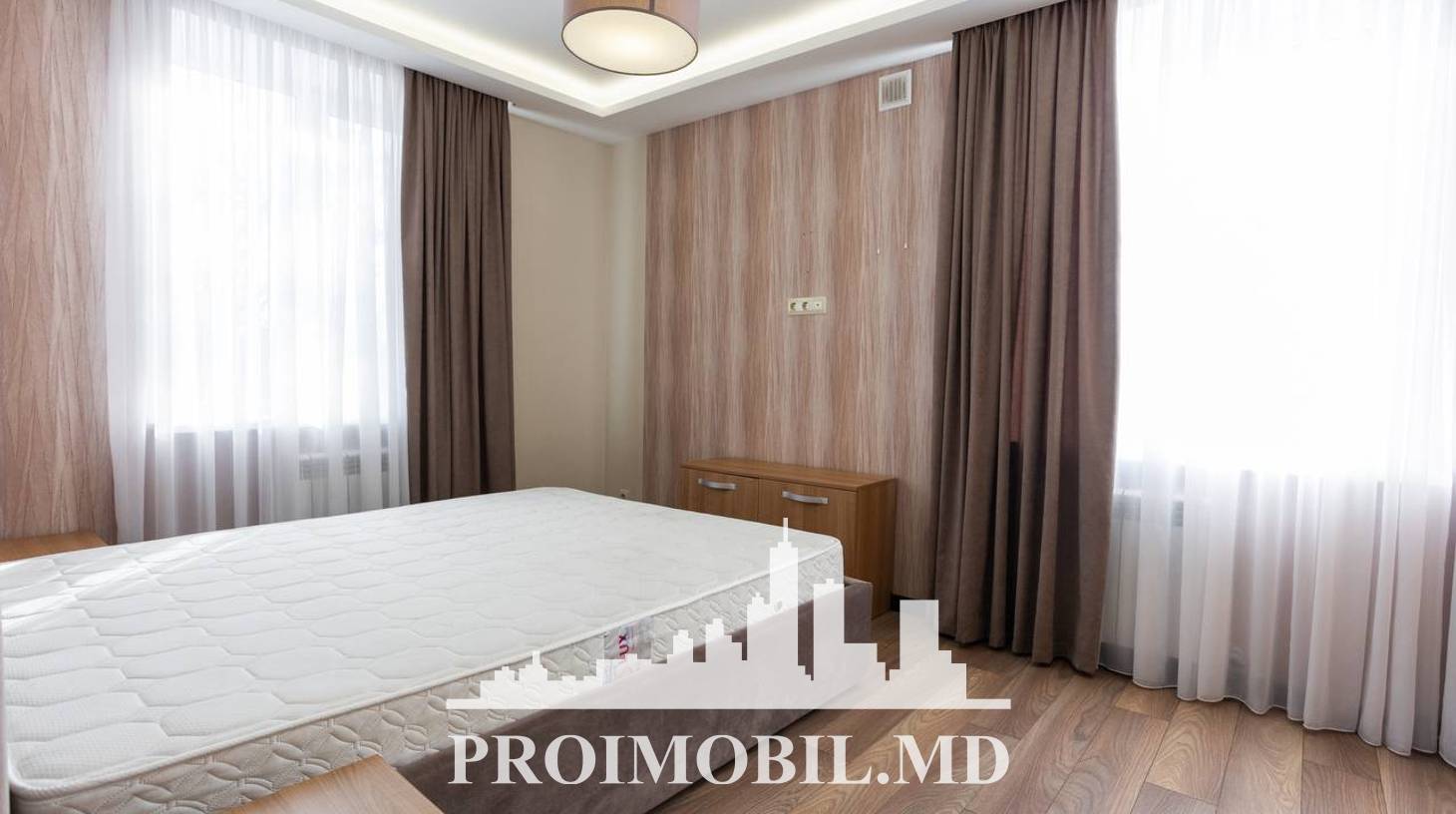 https://images.proimobil.md/beMAKLZ4pGcLN3Xn1eIQSuEEoIJqVnE-nT_h00-PyZA/watermark:0.75:so:0:30:0.39/resize:fill:1460:816:1/gravity:ce/bG9jYWw6Ly8vZXN0YXRlL2xyL2RkYWEwNTgwLTQ3YWUtNDNkYy1hMTZiLTJhMDNlMmU2ODczNy5qcGVn