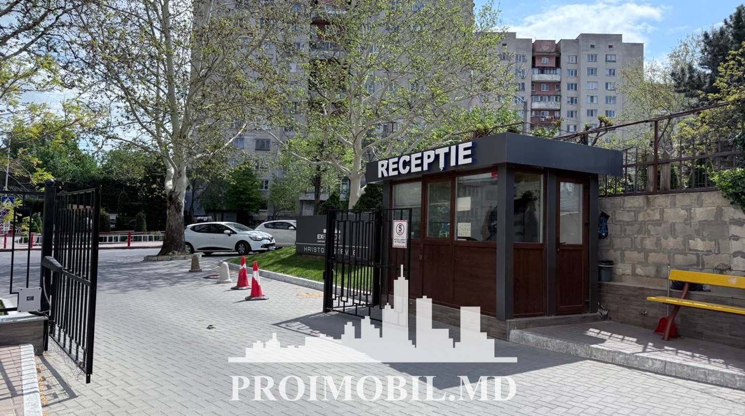 https://images.proimobil.md/bhAa2stUUVP6G_PmuzP1beerOf1WpDKb5_Fu5Aizq4c/watermark:0.75:so:0:30:0.39/resize:fill:1460:816:1/gravity:ce/bG9jYWw6Ly8vZXN0YXRlL2xyLzAxMDIwY2NlLTg1NzgtNDg1MS04MDQ4LWI1Y2JmN2MyMDI1ZC5qcGVn