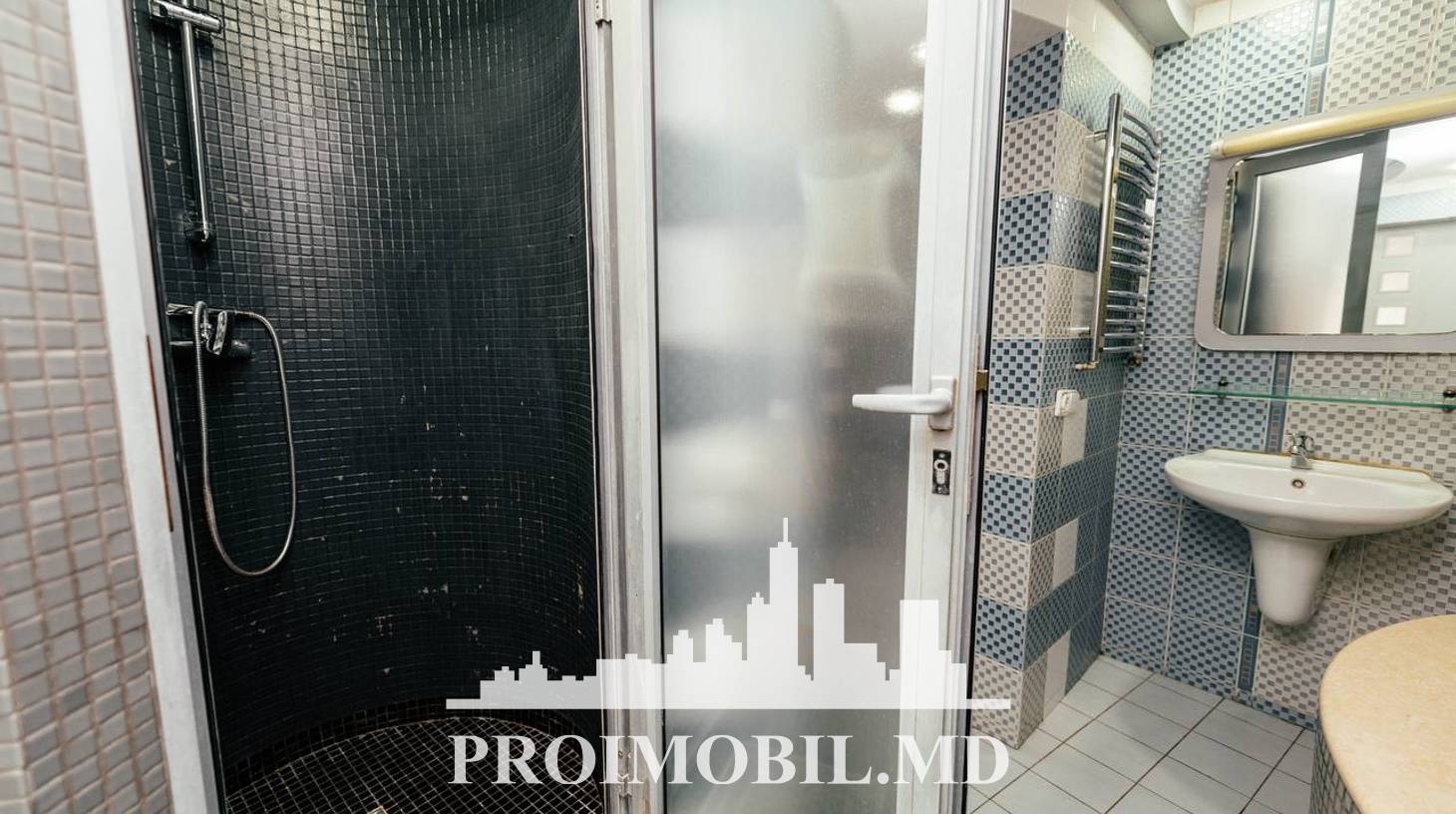 https://images.proimobil.md/bkMa8mrMU85Rq1LVOMFMbNCVbeqoVmHotNYxhv1PBD0/watermark:0.75:so:0:30:0.39/resize:fill:1460:816:1/gravity:ce/bG9jYWw6Ly8vZXN0YXRlL2xyLzYxZTE5MmIwLTI2ZWUtNDY5Ny04YzgxLTZjYmNlNDgzNjc0Yy5qcGVn