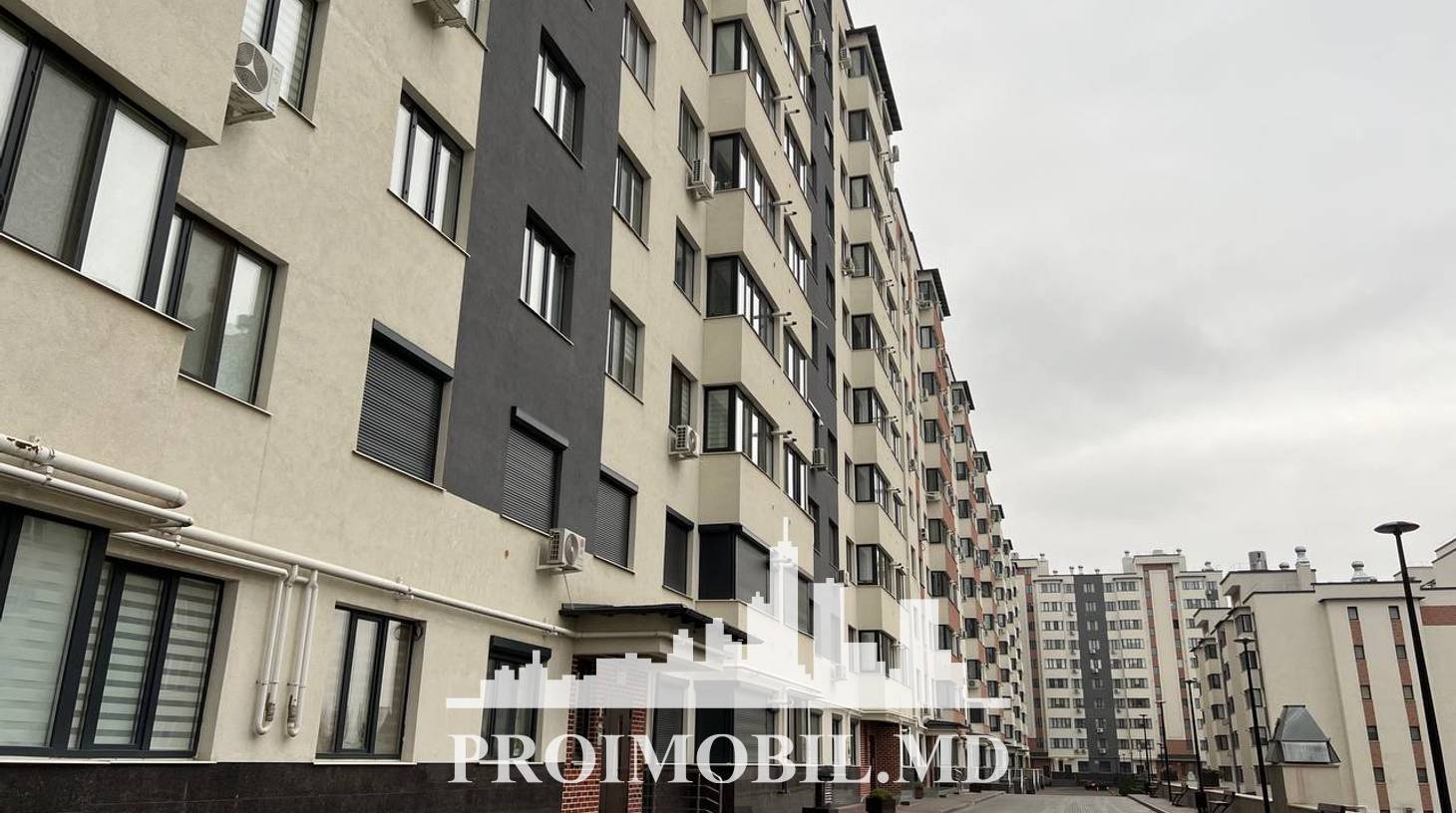 https://images.proimobil.md/bktuBoSZRUqhv3nfv9DFfpwOTJIW8VLvZdw9A4KtPgk/watermark:0.75:so:0:30:0.39/resize:fill:1460:816:1/gravity:ce/bG9jYWw6Ly8vZXN0YXRlL2xyLzZkMTA0NjBhLTU2YWMtNDE0OC1hM2ZhLWE1YTBiODRlOWYzNS5qcGVn