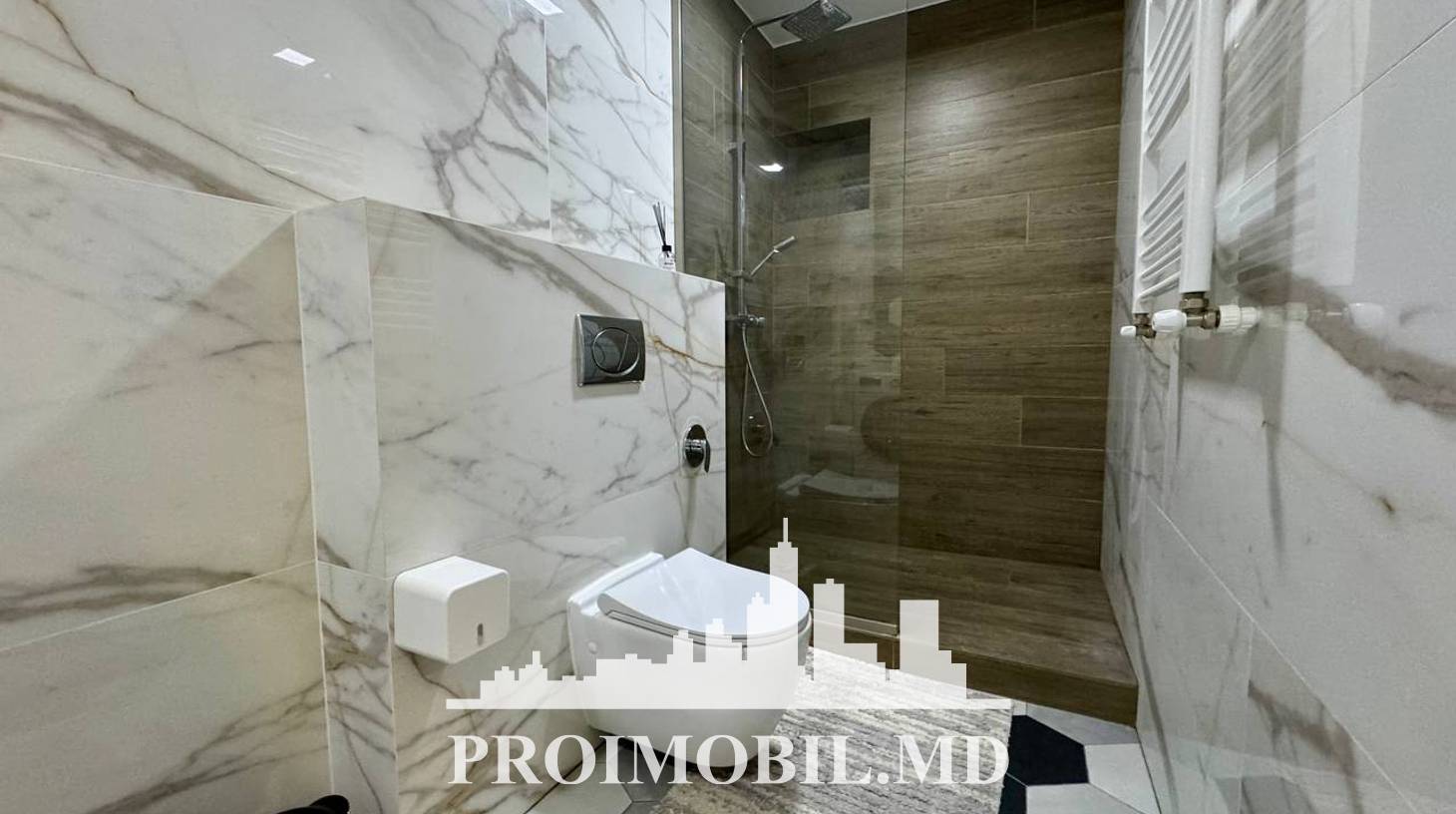https://images.proimobil.md/bmQYjaQnW7LL47Mrse9c5WATBGCn_UBrfzIjdDtNOj8/watermark:0.75:so:0:30:0.39/resize:fill:1460:816:1/gravity:ce/bG9jYWw6Ly8vZXN0YXRlL2xyL2FlNDczYjg3LTZhODUtNGVhMC05N2RhLTQzYWE1NzIxNjdmZC5qcGVn