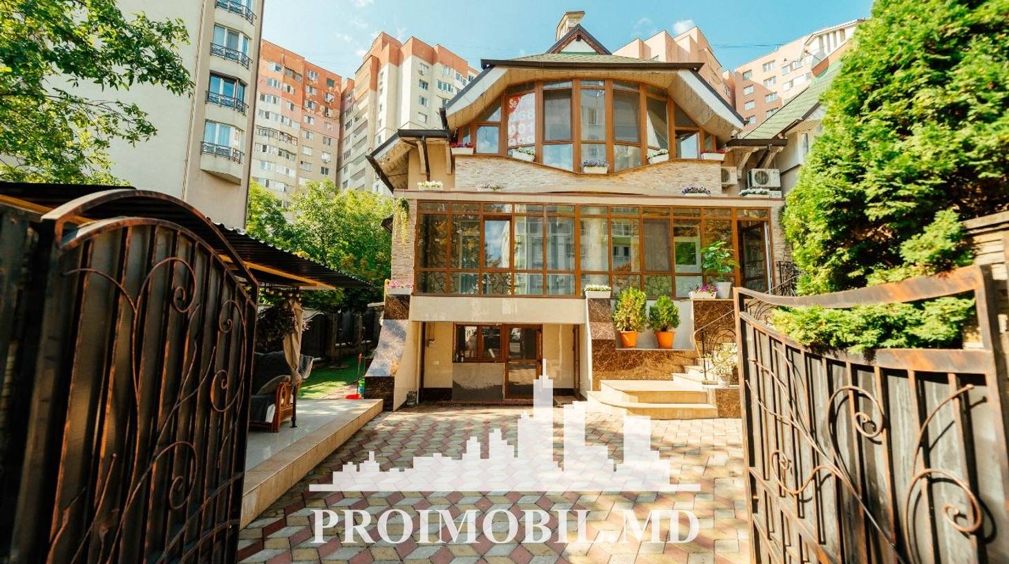 https://images.proimobil.md/bpHwcnujoAHR2-b6PAM4gZS95j23zXprYYa2kkDKTBg/watermark:0.75:so:0:30:0.39/resize:fill:1460:816:1/gravity:ce/bG9jYWw6Ly8vZXN0YXRlL2xyLzdmOThiZGExLTliNzYtNDJlMS1iZmFmLTFjODJkYWMyZDU1Ny5qcGVn