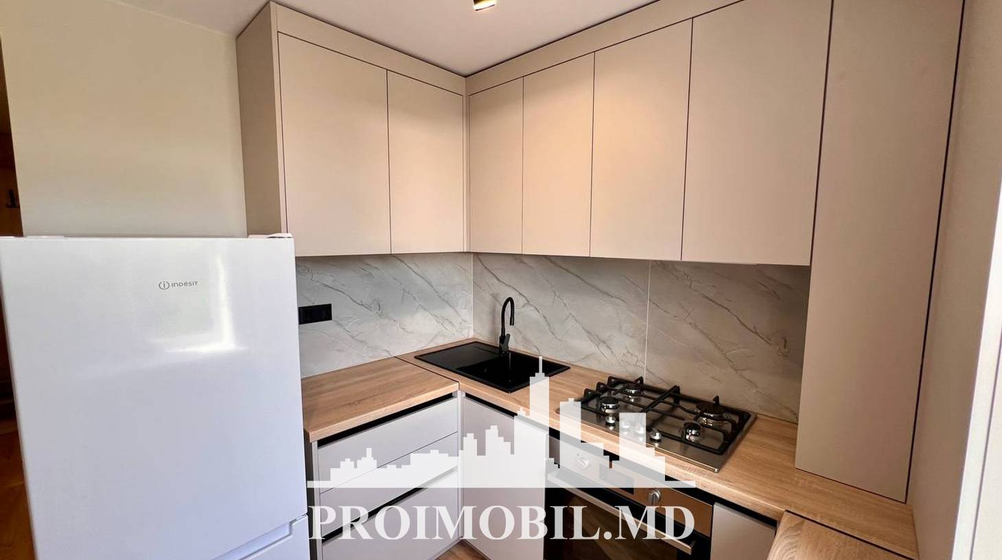 https://images.proimobil.md/bqFY3NMmq6K1IUmz1NDbDUvpI-xHldSKJDFq9Y7ZyhA/watermark:0.75:so:0:30:0.39/resize:fill:1460:816:1/gravity:ce/bG9jYWw6Ly8vZXN0YXRlL2xyL2M3ODBhYjBhLTllZWEtNGViMC1hNDg3LTY0ZTA3ZDhlYzZhZi5qcGVn