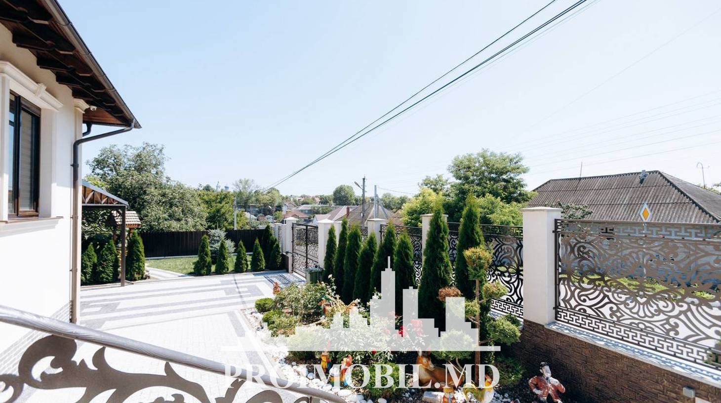 https://images.proimobil.md/bqQmTjkPuLgXAmexL2nUUSgwZQvVdzIZ-drwBv3XWes/watermark:0.75:so:0:30:0.39/resize:fill:1460:816:1/gravity:ce/bG9jYWw6Ly8vZXN0YXRlL2xyLzM5MDU5NGVjLTlmZTMtNGIwNS1iM2UwLTc1ZjhiODI5Y2IwNy5qcGVn