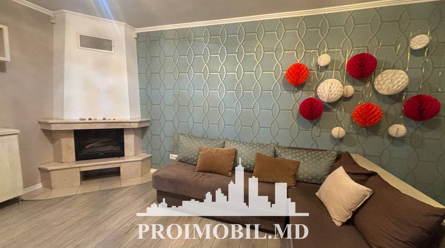 https://images.proimobil.md/byXgiFwdjW3GWYJD3FwSGQv4YRhn4TU-kYhZk_hP-t8/watermark:0.75:so:0:30:0.39/resize:fill:1460:816:1/gravity:ce/bG9jYWw6Ly8vZXN0YXRlL2xyLzQ1NWFiNDBkLWUxOTYtNGIwYy04ZDg1LTgzZjk0NjBhMzljYi5qcGVn