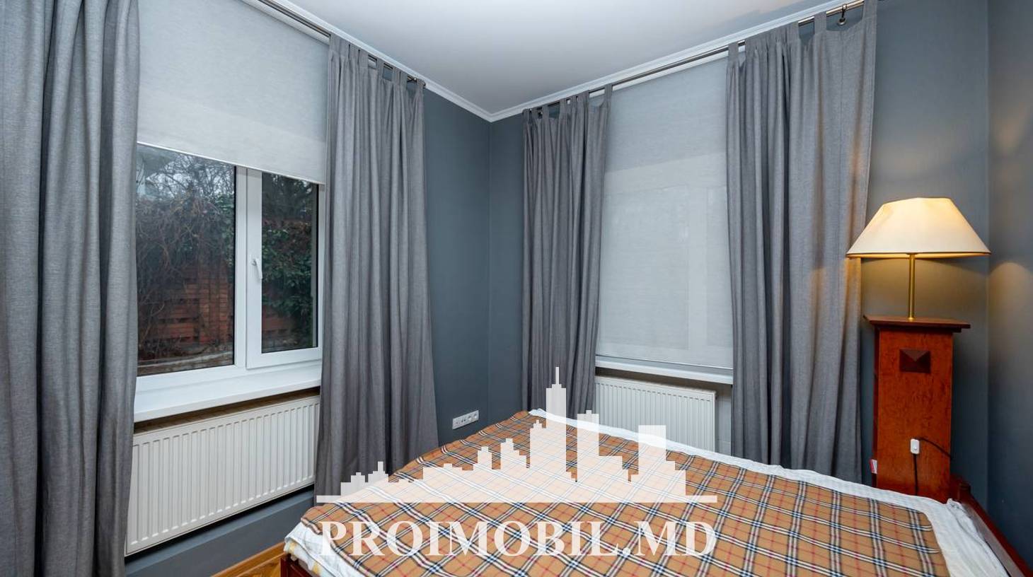 https://images.proimobil.md/bynB6-ZgS2vbeaVZ_aa_DLZ98j55FAngUB5TotgOV04/watermark:0.75:so:0:30:0.39/resize:fill:1460:816:1/gravity:ce/bG9jYWw6Ly8vZXN0YXRlL2xyLzJkMGU3ZDJkLWRkMzUtNGJjMC04NDg4LWNmNDMyY2NjNTI3MS5qcGVn