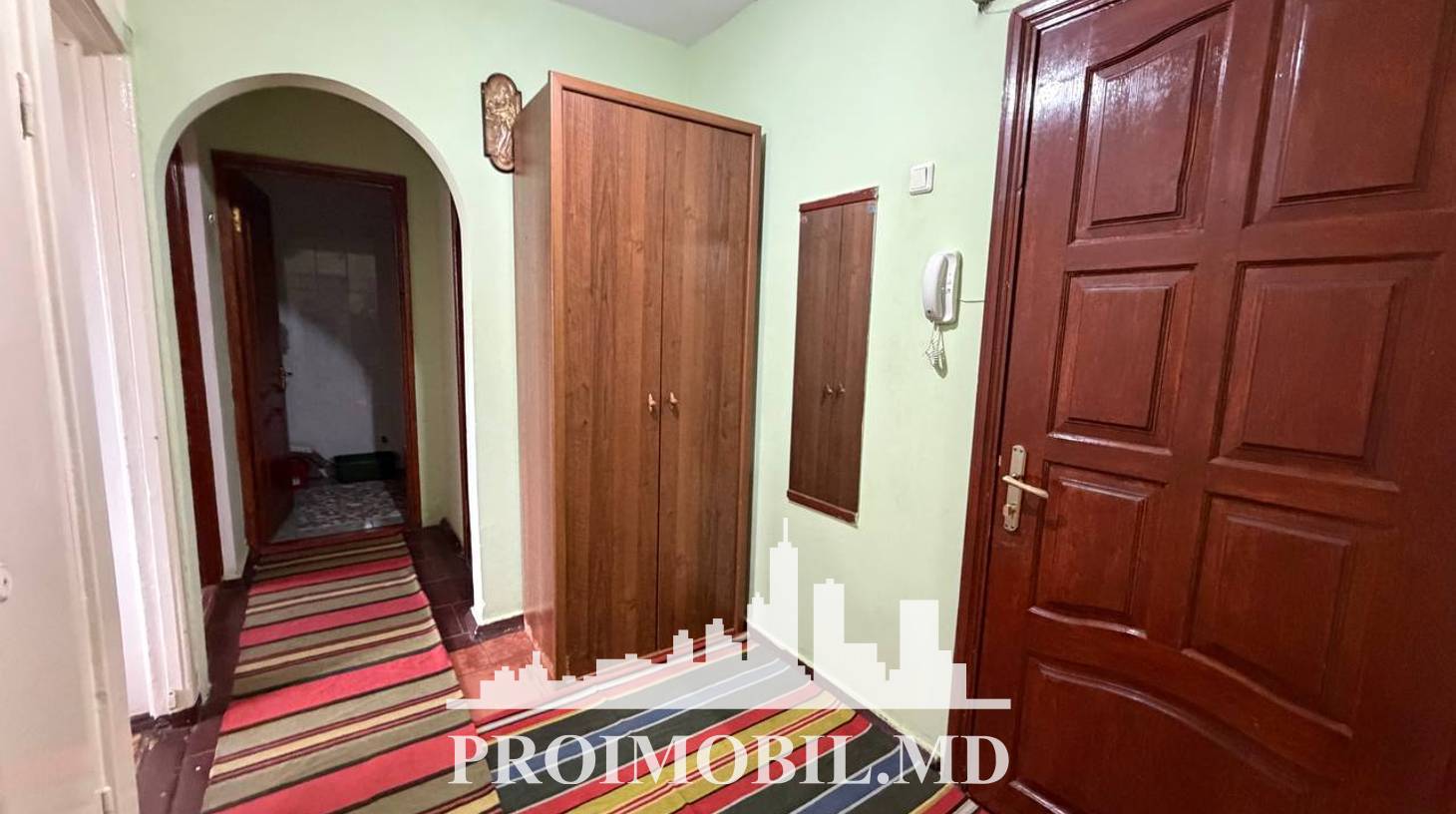 https://images.proimobil.md/bz_cGbgpDPdiQn2N-MdZed1SI1ClYCh2AoGVSYGsXy4/watermark:0.75:so:0:30:0.39/resize:fill:1460:816:1/gravity:ce/bG9jYWw6Ly8vZXN0YXRlL2xyL2Y0NjUyM2U5LWE2MzItNGViNS1iNjRhLWY3Mzk1YWZkN2NhNS5qcGVn