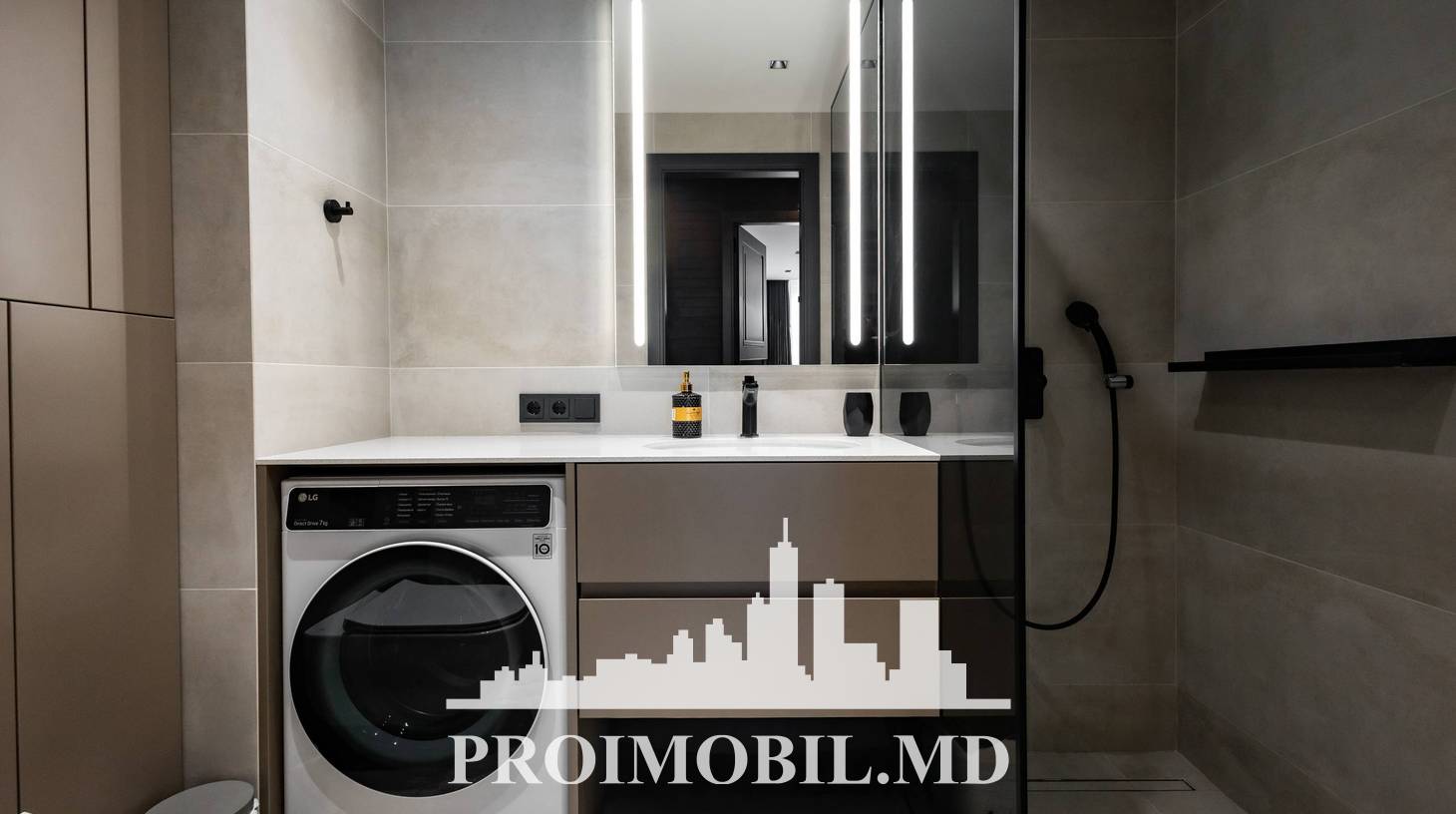 https://images.proimobil.md/c-QjPBTejZbN9UnI5CVHtCQGkE0qNfDk3eyOEH1KfOA/watermark:0.75:so:0:30:0.39/resize:fill:1460:816:1/gravity:ce/bG9jYWw6Ly8vZXN0YXRlL2xyL2VhNTkyYWQ0LTM3NGItNGI5Yi04MTY5LTYzYzJhMDZjZGVmOC5qcGVn