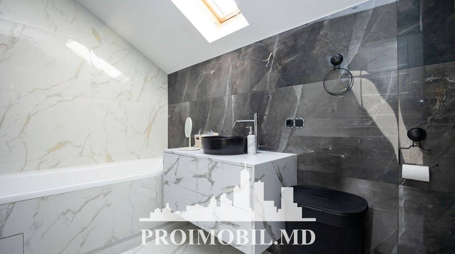 https://images.proimobil.md/c-x9TocqdmXXaGUBbVrF2OjC_2Xxwyu-o234waQ0Bn4/watermark:0.75:so:0:30:0.39/resize:fill:1460:816:1/gravity:ce/bG9jYWw6Ly8vZXN0YXRlL2xyLzE3MGI5YjRhLWM5NGUtNDE5YS05ZmRmLTU5ZjNhNWJkNjQ3OS5qcGVn