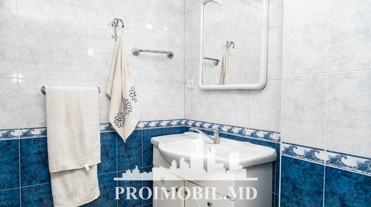https://images.proimobil.md/c0gmIWC60uxm2ecBHPA2GwuAlrw3TEGNuQd5a5CzqJU/watermark:0.75:so:0:30:0.39/resize:fill:1460:816:1/gravity:ce/bG9jYWw6Ly8vZXN0YXRlL2xyLzMwOWU1MjkwLWQ1MmItNDQ2OS1iMWQ2LWQ4Nzg0ODM5NzM0Ny5qcGVn