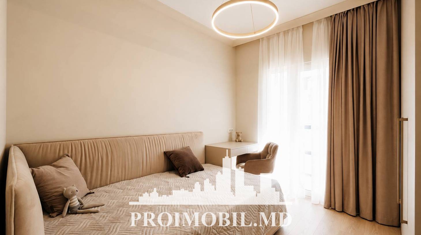 https://images.proimobil.md/c2oqb-tS8x6URhbMa7GjivrrQk9JVamgNPHDOwFjVsE/watermark:0.75:so:0:30:0.39/resize:fill:1460:816:1/gravity:ce/bG9jYWw6Ly8vZXN0YXRlL2xyL2VhYzcyNTAwLTE0NWMtNGFiZC04NjVmLTU1N2VlNmJlMmU4OC5qcGVn