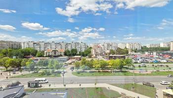 https://images.proimobil.md/c6ktIskDBMjADPzHaxcHkcNNT7zLOETV4jMrEZ4nglE/resize:fill:350:198:1/gravity:ce/bG9jYWw6Ly8vZXN0YXRlL2xyLzA3ODA3YTk1LTg1MjAtNGY5YS1iMzVkLTM3Y2JjNWUyOWE4My5qcGVn