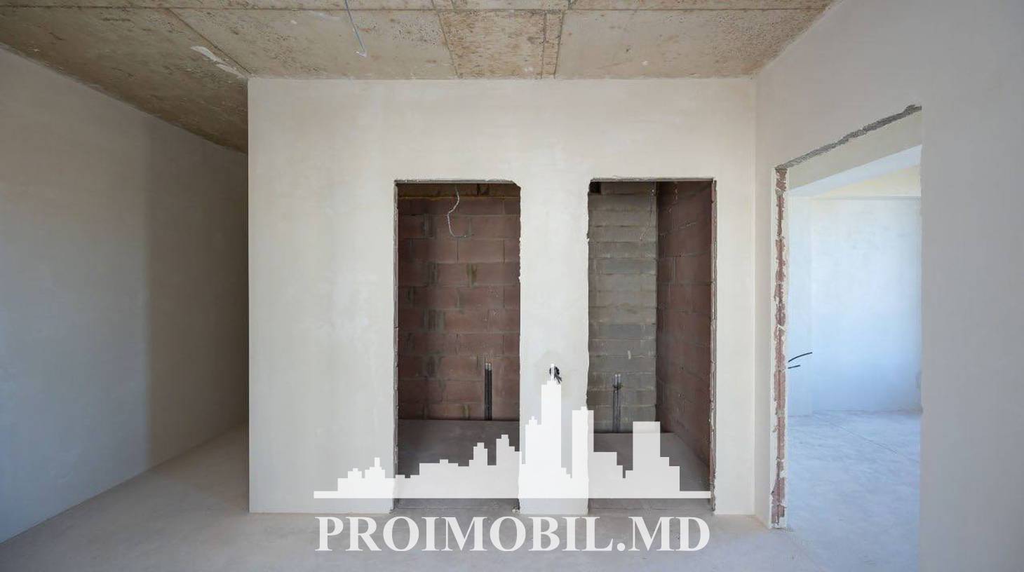 https://images.proimobil.md/c9kLq3aNodzPujhsrP7fBRL_bt6US0skml81DVKUkYo/watermark:0.75:so:0:30:0.39/resize:fill:1460:816:1/gravity:ce/bG9jYWw6Ly8vZXN0YXRlL2xyL2ExOGE3MTkzLTBmM2YtNGUxYi04MDk1LWExOWYwMWIxMDIwMS5qcGVn