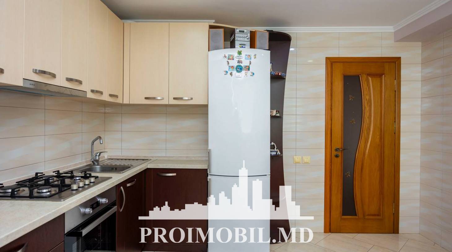 https://images.proimobil.md/cAjwalqXY-0m9y01ttEjdhfRoREkkaJCmtiRj4ZcEYs/watermark:0.75:so:0:30:0.39/resize:fill:1460:816:1/gravity:ce/bG9jYWw6Ly8vZXN0YXRlL2xyLzBlN2YyYzIyLTg1YWEtNGMyNy05MWJjLWJiMGQ4NjgyZWFkMy5qcGVn