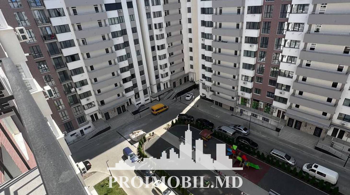 https://images.proimobil.md/cClV8MaKPJSLcfKLv7Y00G7MIBbllQErHisKCmUOIwg/watermark:0.75:so:0:30:0.39/resize:fill:1460:816:1/gravity:ce/bG9jYWw6Ly8vZXN0YXRlL2xyLzZjNjUwZjkyLTBjOTctNDMyZS1hZjNhLWFjZjIxYjljN2ExMS5qcGVn