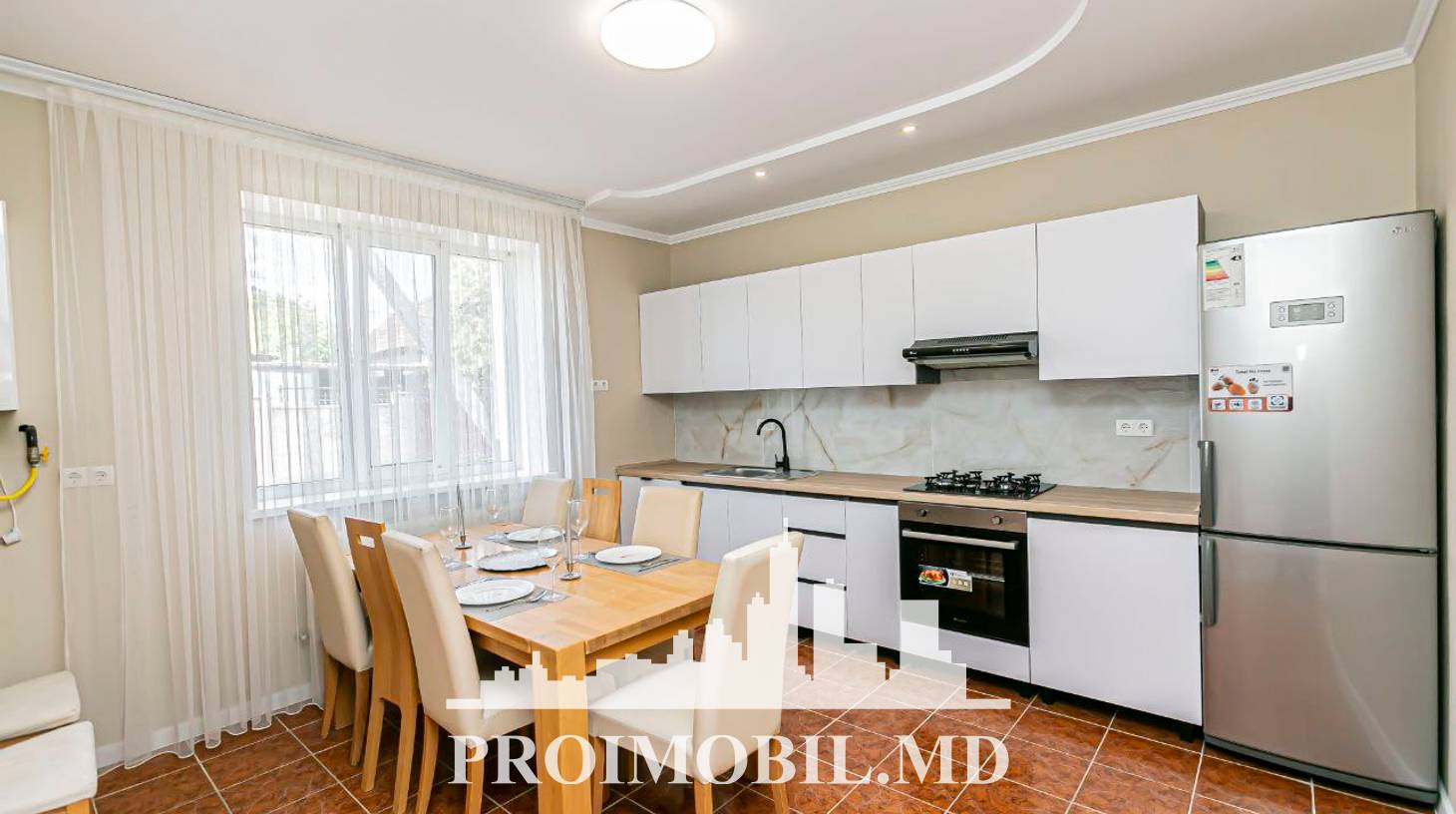 https://images.proimobil.md/cGaeKMW46nM06JtQPrqj9YRYtmdBjjwxU5ZzqoHSHDE/watermark:0.75:so:0:30:0.39/resize:fill:1460:816:1/gravity:ce/bG9jYWw6Ly8vZXN0YXRlL2xyLzVlNGFmNDJmLWRkNjgtNDEyMC1iNjFmLTFhN2E4ZmRmNGEyYi5qcGVn