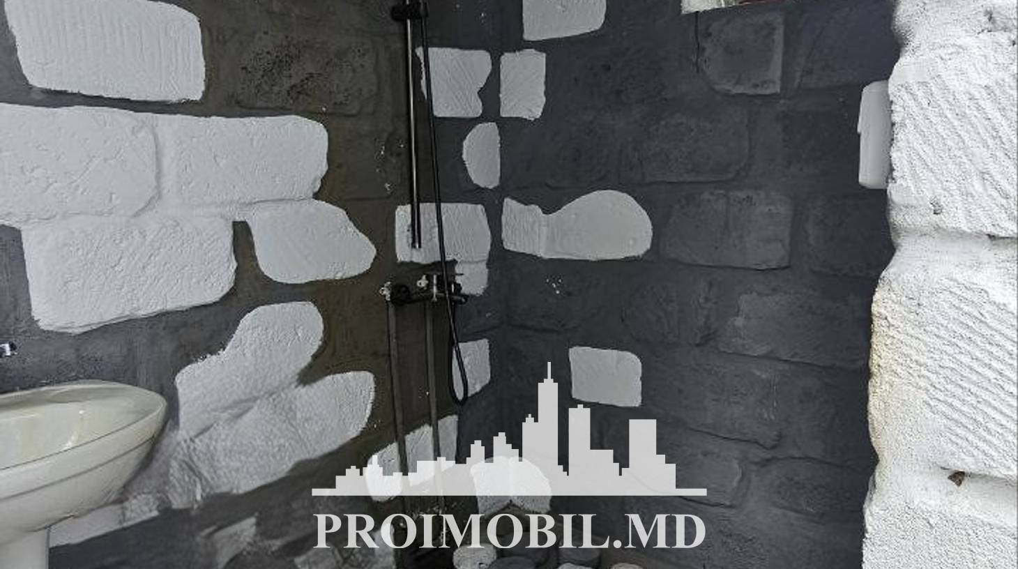 https://images.proimobil.md/cKv0g6h5Z1Pa6m_0XvvDz7xUQUsQi6K_u5grlxLFI-E/watermark:0.75:so:0:30:0.39/resize:fill:1460:816:1/gravity:ce/bG9jYWw6Ly8vZXN0YXRlL2xyL2Q4YTI2YWY3LTA0N2QtNDBlMy1hZWY4LWM5MTM0MjNlYzRlNC5qcGVn
