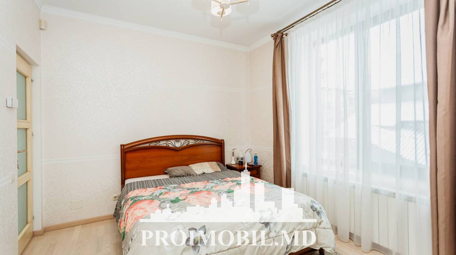 https://images.proimobil.md/cMShZgAZgphRhrRGjLuKAEKYu1qPISO1Qk4q-j9uJPI/watermark:0.75:so:0:30:0.39/resize:fill:1460:816:1/gravity:ce/bG9jYWw6Ly8vZXN0YXRlL2xyLzNjMjc3OTU1LTIzZWItNDgyMy05MjUwLTcwN2FlMWIwN2I0Mi5qcGVn