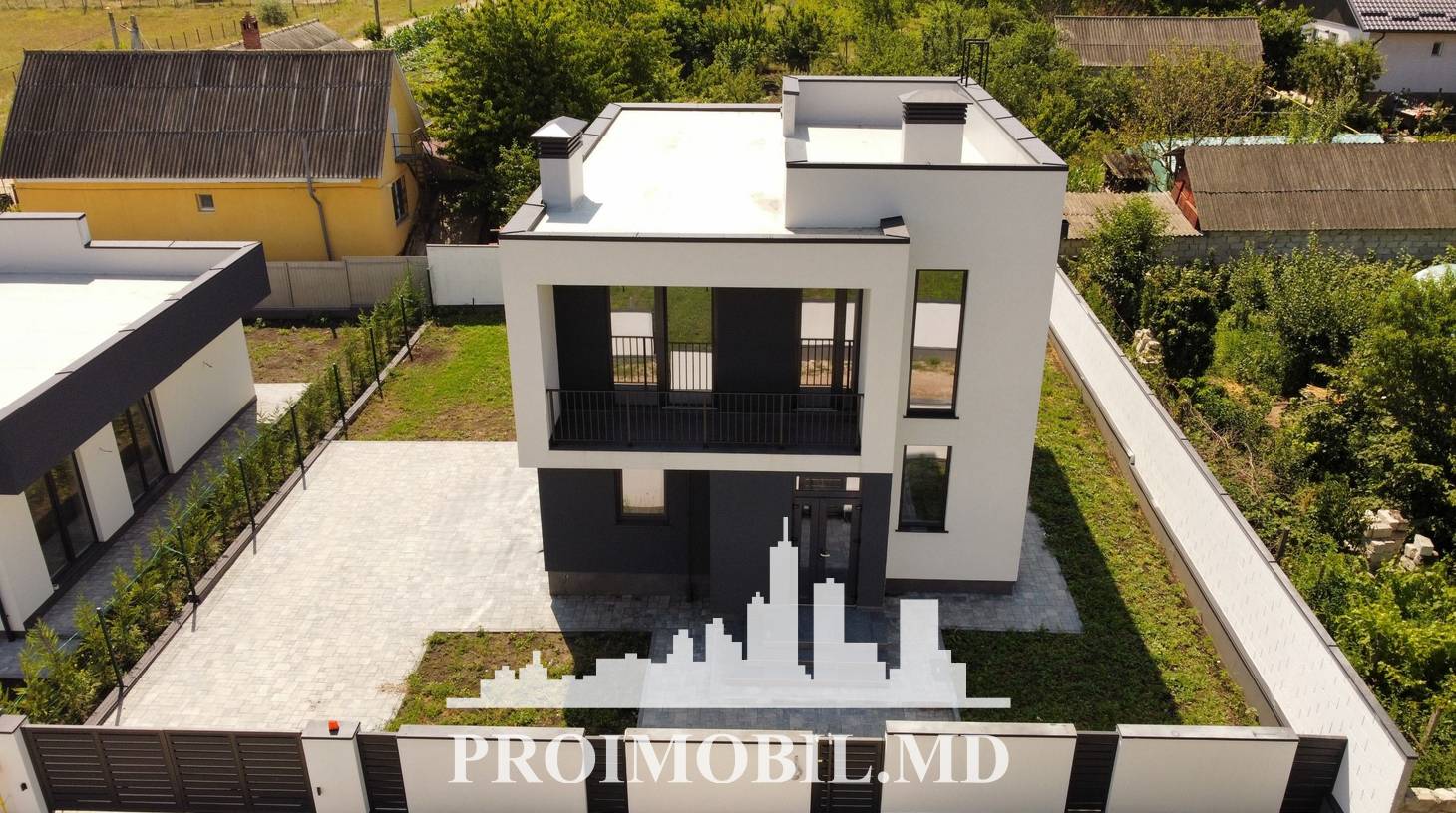 https://images.proimobil.md/cPdm7IM0rEJyZZp3gVZWBF82cw_wtvzYSAuugF9luOk/watermark:0.75:so:0:30:0.39/resize:fill:1460:816:1/gravity:ce/bG9jYWw6Ly8vZXN0YXRlL2xyLzM2N2U0MTQ2LWQxNDQtNDEyNi05NzM4LWU1OTAwZmRiYjA3MS5qcGVn