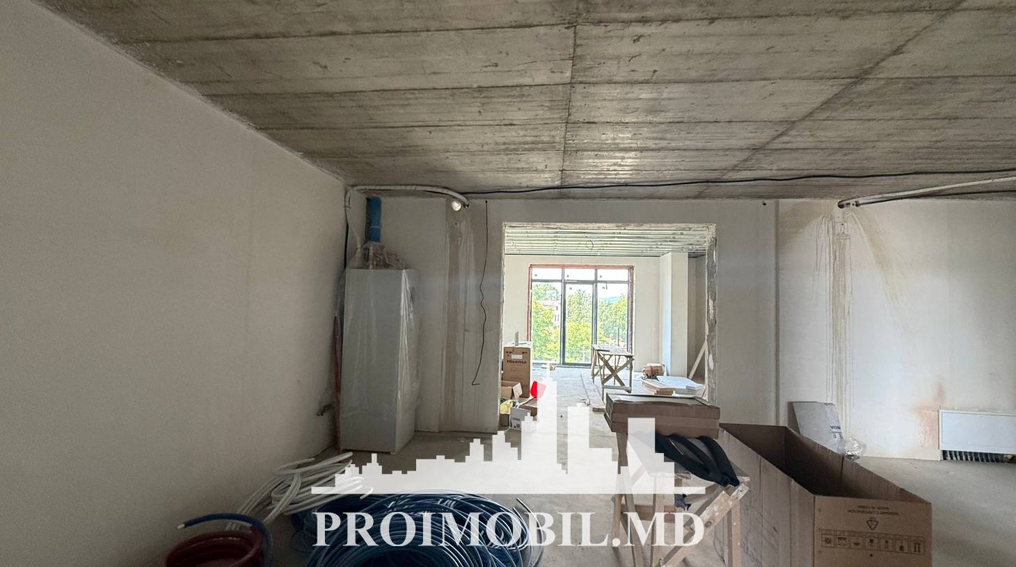 https://images.proimobil.md/cPxIUyQpwZSUyMSo4HhEkiILh7r9xs_5HnBpFJENbQo/watermark:0.75:so:0:30:0.39/resize:fill:1460:816:1/gravity:ce/bG9jYWw6Ly8vZXN0YXRlL2xyL2NkYWU1NTUzLTY0NTktNGFkMS04MGY5LWYwMmJlZmI5YTZkOC5qcGVn
