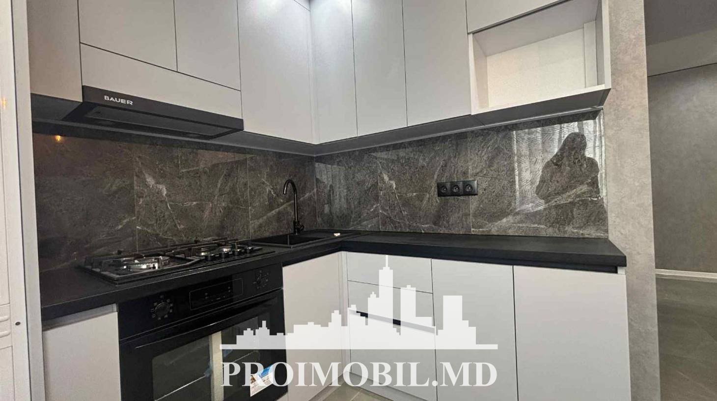 https://images.proimobil.md/cQcyELmN59e-OHhpf3pc9gz-DEyjqLwnl9w7E_Su3gA/watermark:0.75:so:0:30:0.39/resize:fill:1460:816:1/gravity:ce/bG9jYWw6Ly8vZXN0YXRlL2xyLzM0NmNiMjRiLWFlYjgtNGMyNS1hMDhkLTM5ZjQ3ZWE2OGFlYy5qcGVn