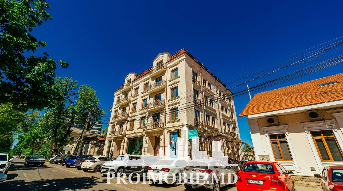 https://images.proimobil.md/cRLm7yrySu3ZEbQXk7rNqxqJJBrq0Faw-XVLaLy3xH8/watermark:0.75:so:0:30:0.39/resize:fill:1460:816:1/gravity:ce/bG9jYWw6Ly8vZXN0YXRlL2xyLzI2NTk3YjU2LTVlYjEtNDZjMi1iNjE3LWYzOTJlYTdlYWZkMi5qcGVn
