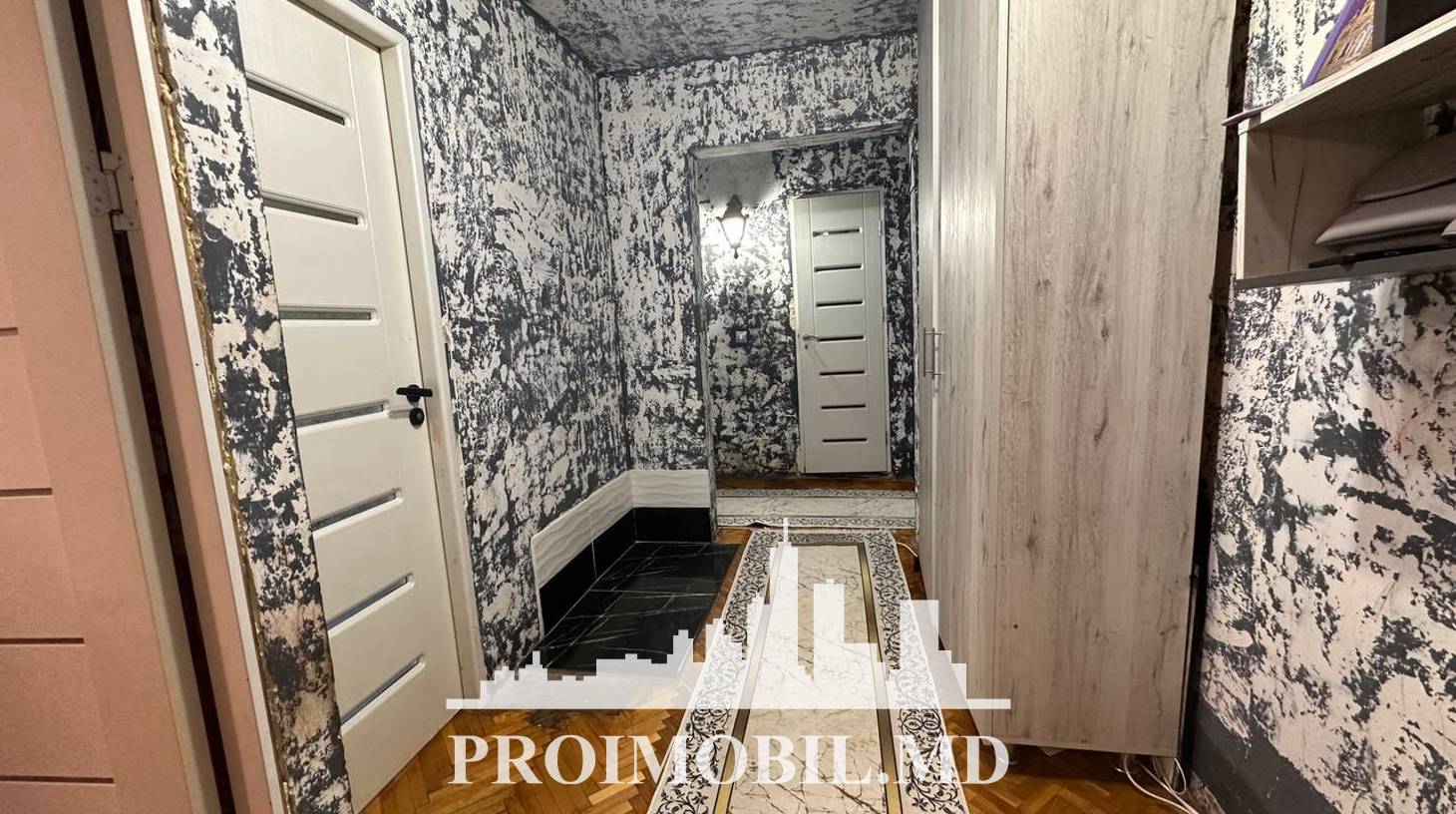 https://images.proimobil.md/cVC_Em07Vp95ah6ATN2j7RgCdhNvAWPBoCOORkEPpC4/watermark:0.75:so:0:30:0.39/resize:fill:1460:816:1/gravity:ce/bG9jYWw6Ly8vZXN0YXRlL2xyLzBkNzc5NDQ3LWRjZmEtNDA0NC1hMDM3LWVjNTVhYmQ3YWYxZC5qcGVn