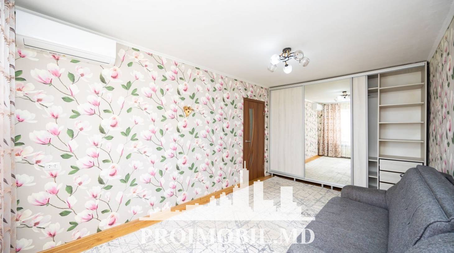 https://images.proimobil.md/cWkq9fS2DARN6ZuAiayjBb7nl9I1Otj9ko5gCHHmadw/watermark:0.75:so:0:30:0.39/resize:fill:1460:816:1/gravity:ce/bG9jYWw6Ly8vZXN0YXRlL2xyLzAyMTQxOGRlLWQ2OGQtNGJmMS1iMWYxLWZmZjA0YThjZTQwZS5qcGVn