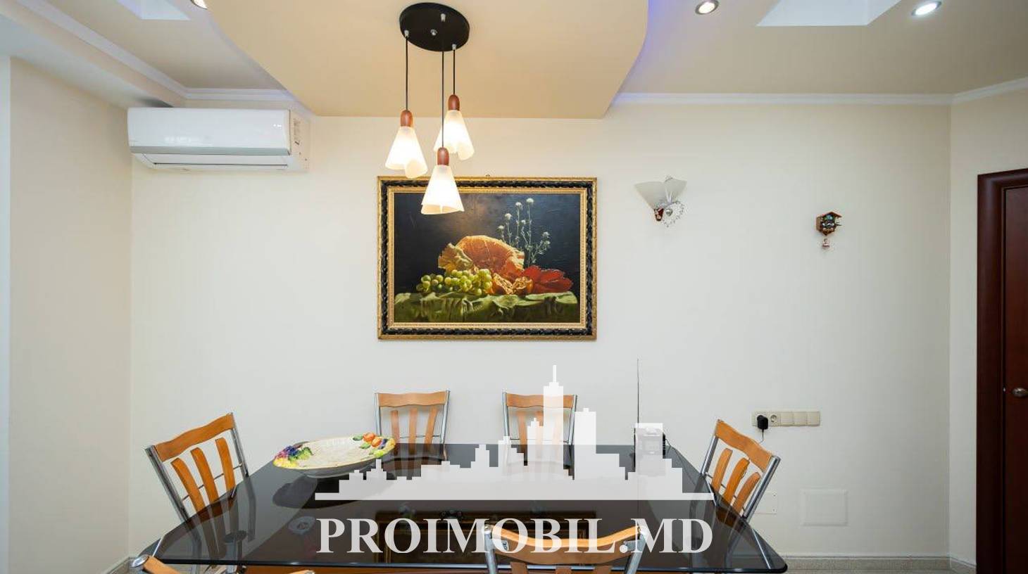 https://images.proimobil.md/cYdRTlWZKQosvaxvyg8H5Wl7xcXaGzwyKHmSUntZ6kE/watermark:0.75:so:0:30:0.39/resize:fill:1460:816:1/gravity:ce/bG9jYWw6Ly8vZXN0YXRlL2xyLzRkOGE5MGJjLTUwZjAtNGMwMy1iYzhiLTM3N2Y5YmE5NDg2Ni5qcGVn
