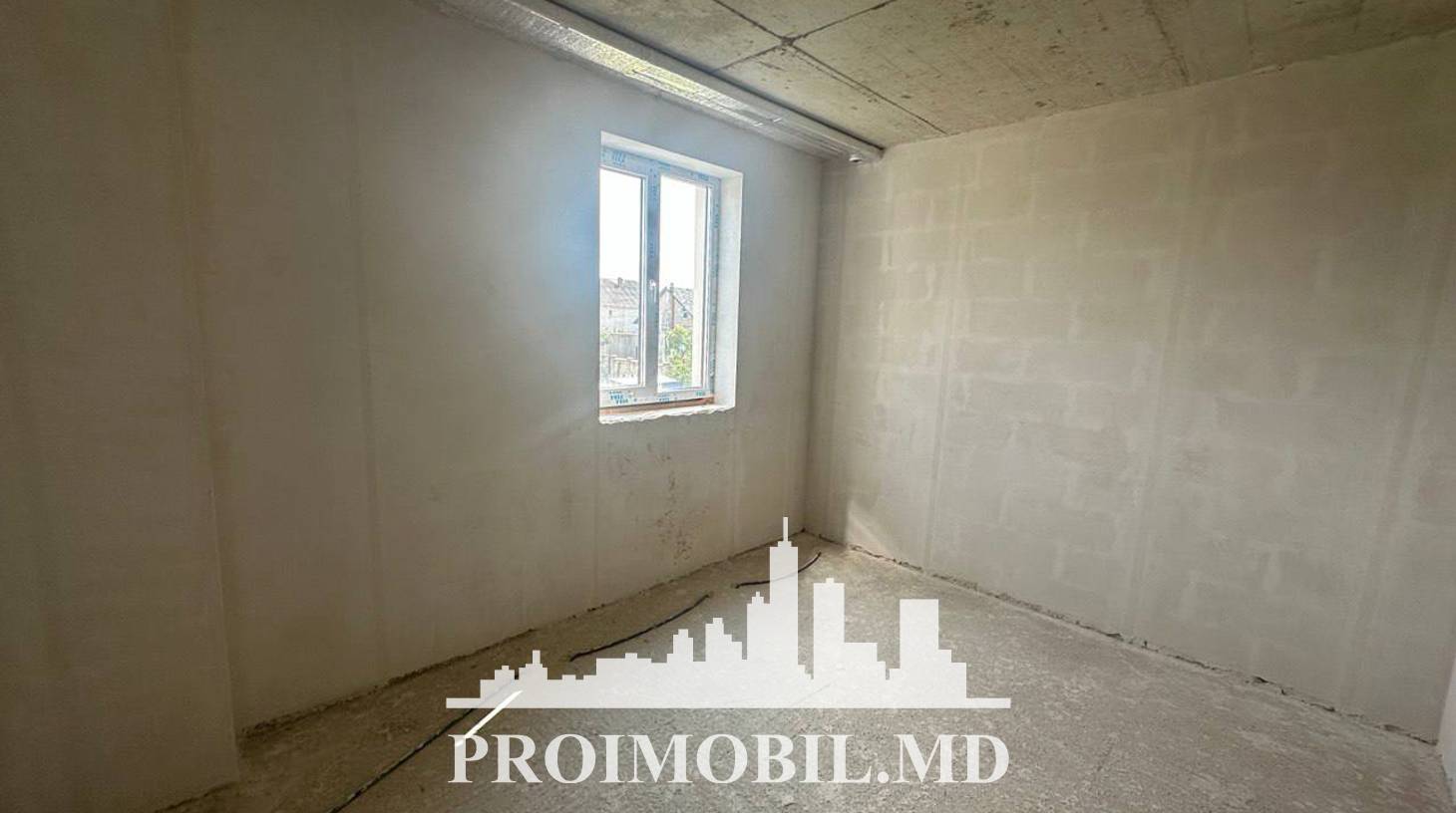 https://images.proimobil.md/cZ4kiUM_Ts18PzN0HnSo-SThlyYrV40G89WmbF62eVk/watermark:0.75:so:0:30:0.39/resize:fill:1460:816:1/gravity:ce/bG9jYWw6Ly8vZXN0YXRlL2xyLzVjYWIzOWVhLTc1NDctNGMwMi04M2RkLWVjODExZDk2ODVkNS5qcGVn