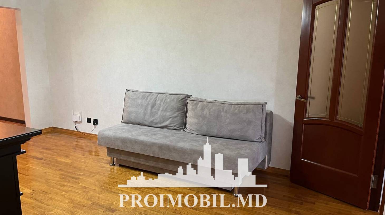 https://images.proimobil.md/c_UQyll4Dxvol6k3yhwF9QoqdZtBOYLJJdoZ8YM2Ih0/watermark:0.75:so:0:30:0.39/resize:fill:1460:816:1/gravity:ce/bG9jYWw6Ly8vZXN0YXRlL2xyL2YxMDE4OTExLWFiYzAtNDg1NS1hOTdhLWQyNzUzN2MxMWE1OC5qcGVn