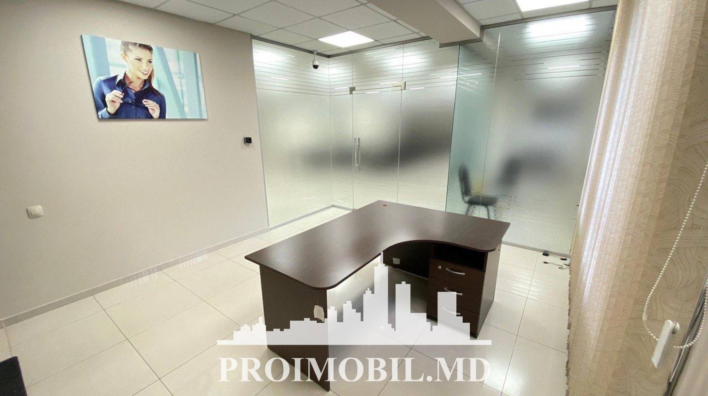 https://images.proimobil.md/ca9-8VHgaFeM8r2t3gZlQa-u20efaUp3HNm6S2W5ag8/watermark:0.75:so:0:30:0.39/resize:fill:1460:816:1/gravity:ce/bG9jYWw6Ly8vZXN0YXRlL2xyLzI2OTkxNzY1LWM3MWQtNGY0MC05YmJhLTFhYzY5MzI2ZDRiOC5qcGVn